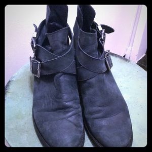 Steve Madden Vintage ankle booties